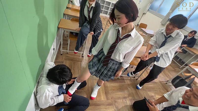 หนังเอวี แบล็คเมล์สาวหัวหน้าห้องขี้แกล้ง STARS-824 1
